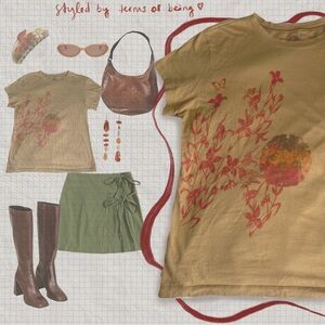 *SOLD* L.O.L Vintage Tan Printed Graphic T-Shirt Red Oriental Floral Print